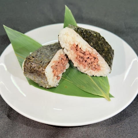 歌舞伎町の台所 かど平 × ホルモン焼 幸永 牛タンおにぎり