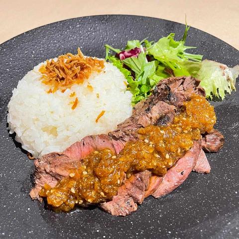 ハラミヤ 牛ハラミステーキ丼 和風おろしソース