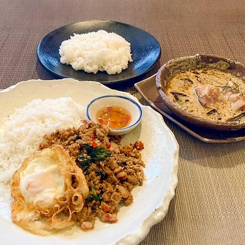 タイ国料理チャイタレー カオ・パッ・ガパオ＆ゲーン・キョウ・ワーン KAO PAD GAPAO ＆ KAO KAENG KYO WAN 