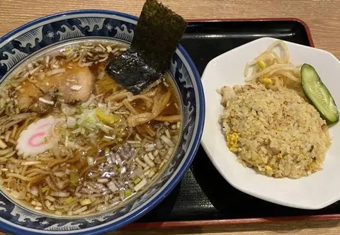 鶴の恩がえし 銀座店 半チャンラーメン