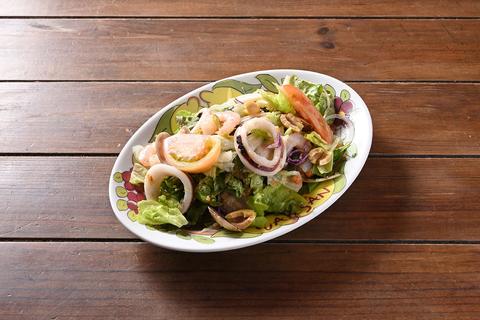 Italian Kitchen VANSAN 川口店 カプリ風サラダ