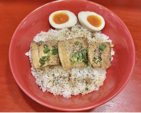 横浜家系ラーメン赤家 中延店 肉丼