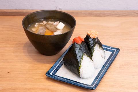 いち松 お得なお勧めおにぎり2個と豚汁セット