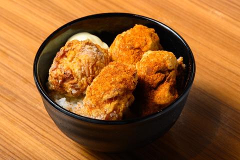 旭がのぼるまで スパイスからあげ丼