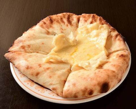 インド料理サンガム チーズナン Cheese Naan