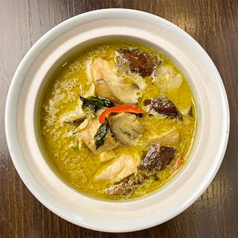 タイ料理レストランバンコク ゲーンキョウワーン(グリーンカレー) ライスはついてません