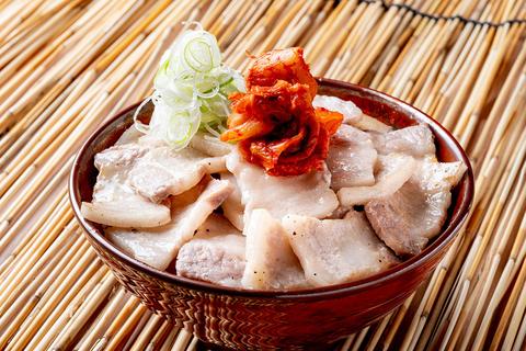 韓国カルビ丼とスンドゥブ 洞山 豊中店 キムチデジカルビ丼(塩だれ)