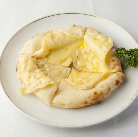 インドカレー ボンベイ チーズナン
