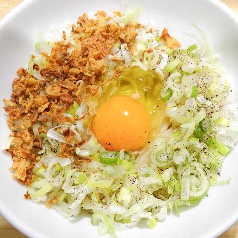 釜玉中華そば 世田谷製麺所 Wネギ釜玉中華そば(卵、ネギ、ブラックペッパー、フライドオニオン)