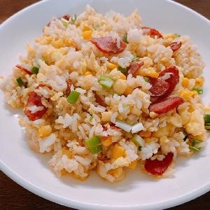 みかね中華食堂 台湾香炒/台湾ソーセージチャーハン