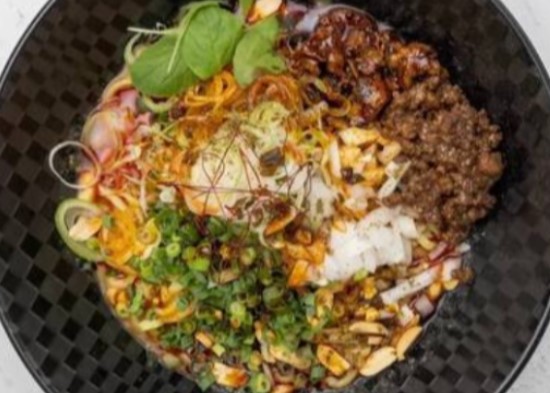 四川担々麺 ななつぼし 市ヶ谷店
