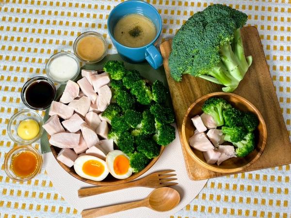 やみつき国産鶏胸肉＆ブロッコリー