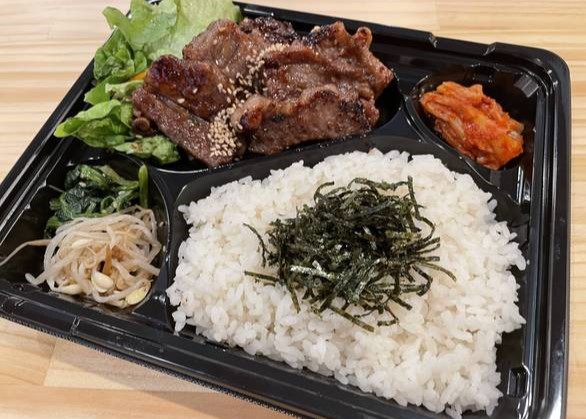 【こだわりの厳選肉】名古屋焼肉 牛楽