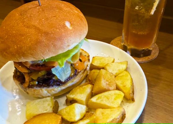 THE TOKYO BURGER