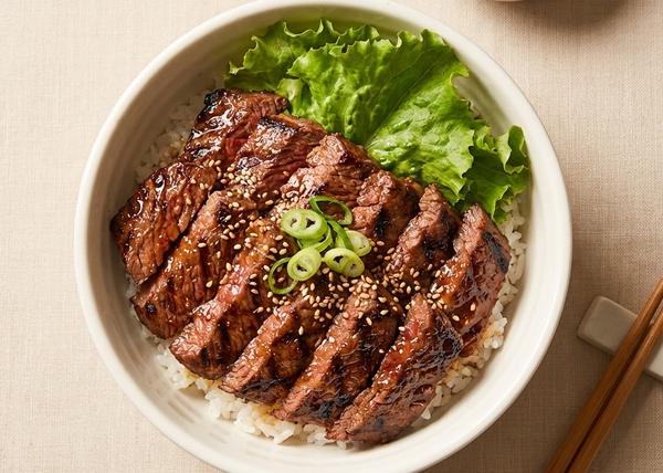 鶏と牛の焼肉店 五分五分