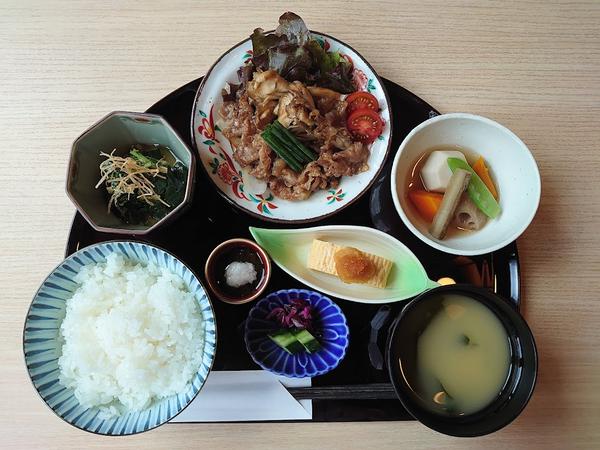 こだわりのお弁当をお届けします！心温まる和食『麻布あみ城』