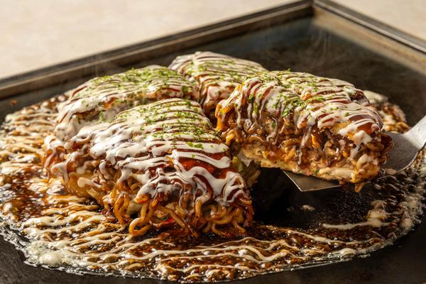 鉄板酒場チヨハチ【お好み焼き・焼きそば・丼ぶりならお任せ下さい!】