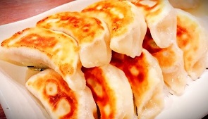 餃子酒場秘密基地