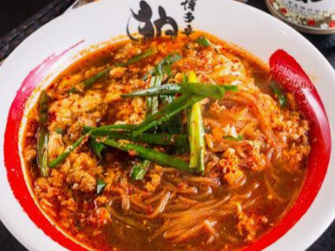 博多辛麺 はくとら 中洲ゲイツ店
