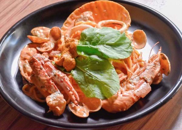 pasta家 納屋橋colors366店