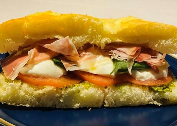 ITEROLINQ deli and cafebar