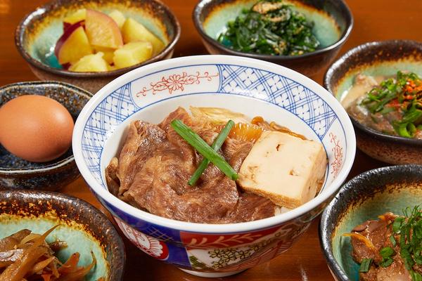 すき焼きと旬の食材北新地中たに