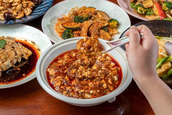 四谷 中国料理 峨嵋山