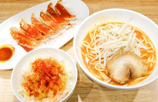 辛激の麺人 弘明寺店