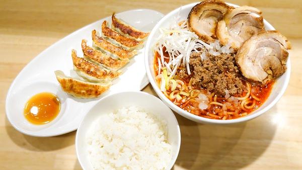 勝浦タンタンメン 奥さわ 大和店
