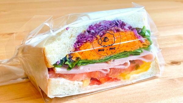 sandwich and coffee me・me