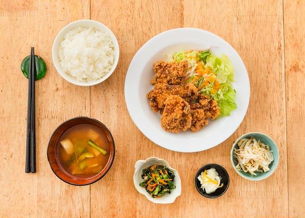 まんまる食堂