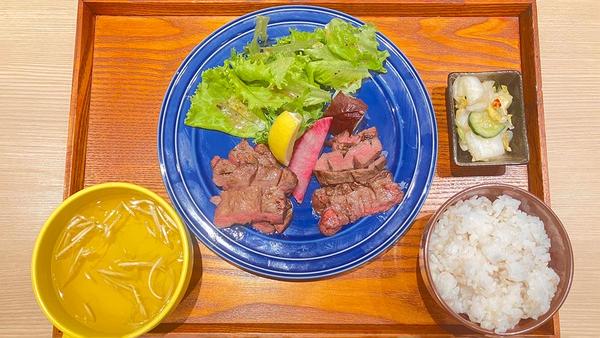 牛たん定食めぐろ