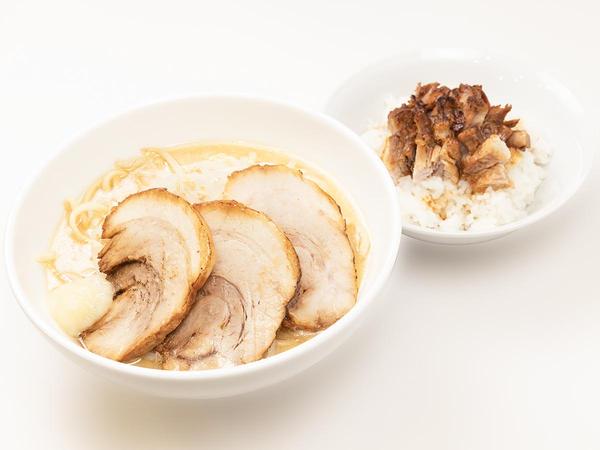 ニンニク入れますか？豚二郎