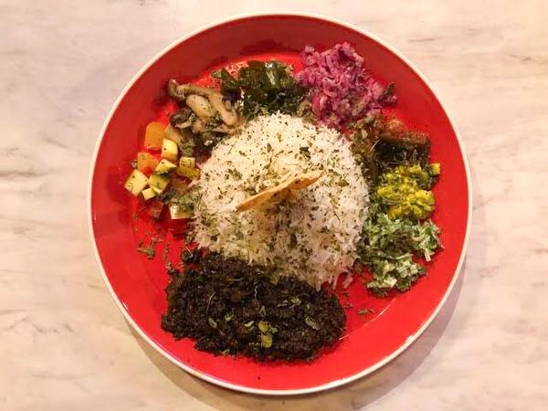 華麗なるカレー【ドライキーマ専門店】
