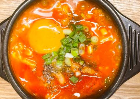 韓国家庭料理つつむ