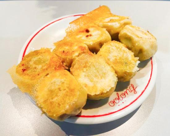 東京ギョーザスタンドウーロン立川店