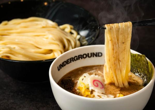 アンダーグラウンドラーメン 頑者 グランエミオ所沢店