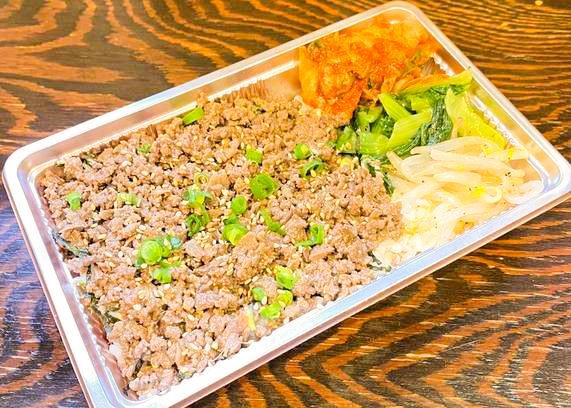 豚焼肉 まがり屋