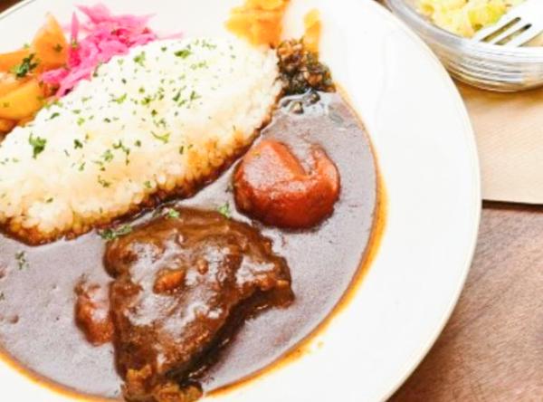 欧風カレーとespressoのお店 TRAD