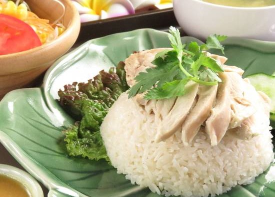 タイ政府公認 タイ料理 アロイチンチン Thai Style Restaurant Bar Aroi Chin Chin