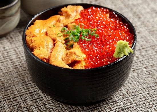 吉祥寺 肉ドレス海鮮丼 本店
