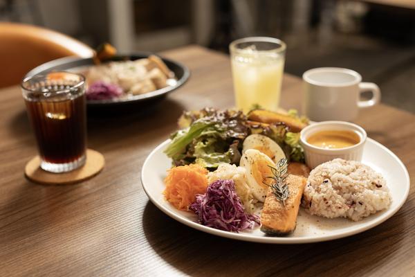 EAT Healthy Food Cafe