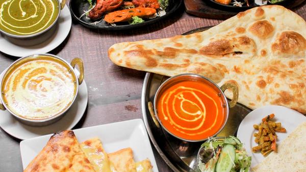 ヒマラヤ ダイニングアンドバー (HIMALAYA Dining and Bar)