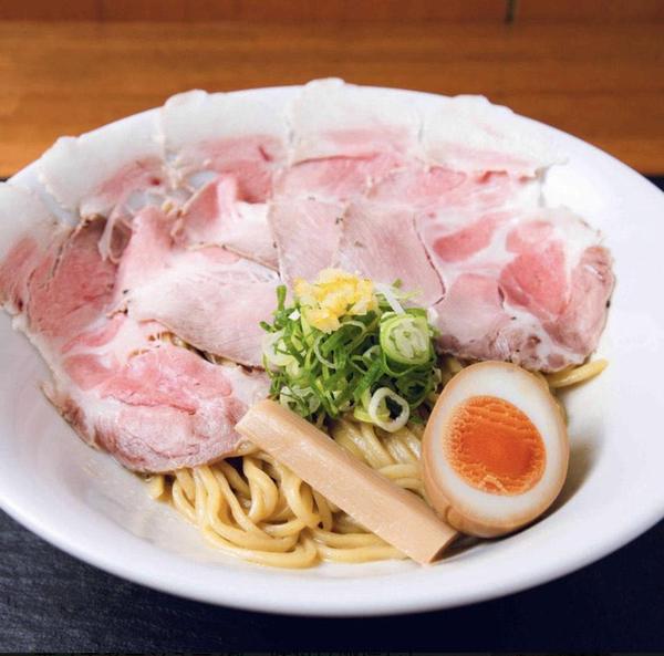 醤油らーめん ピース 東三国店