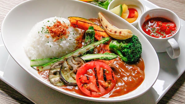 旨味・凝縮・焙煎カレー / Umami Roasted Curry by INARI GLEAN