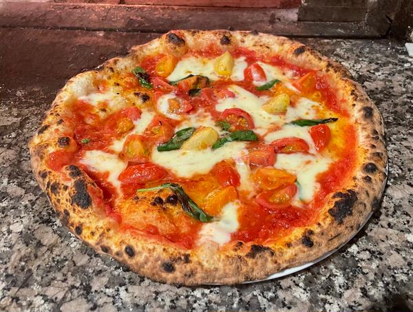 Pizzeria Gelateria RAZZO