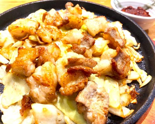 鉄板焼肉専門店 スタミナ亭