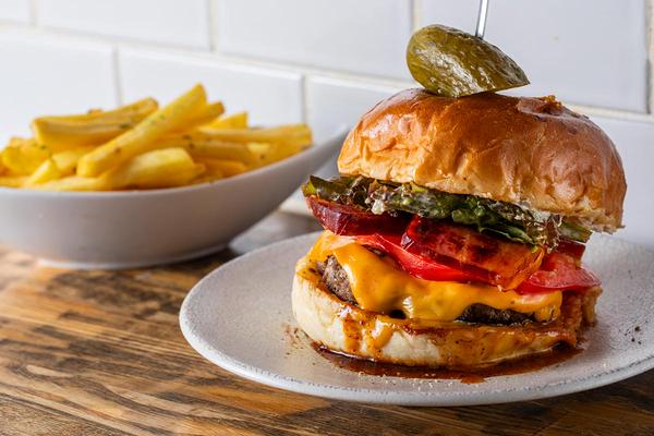 CURRY ＆ BURGER 下北沢バルセブン