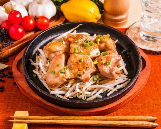 鶏鉄板チキンパンチ 新栄店