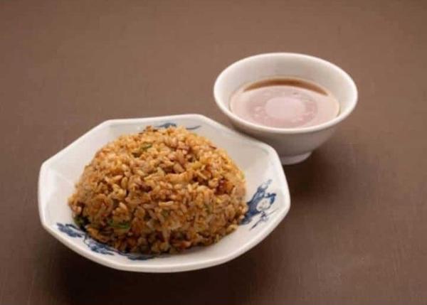 中華料理 三河屋